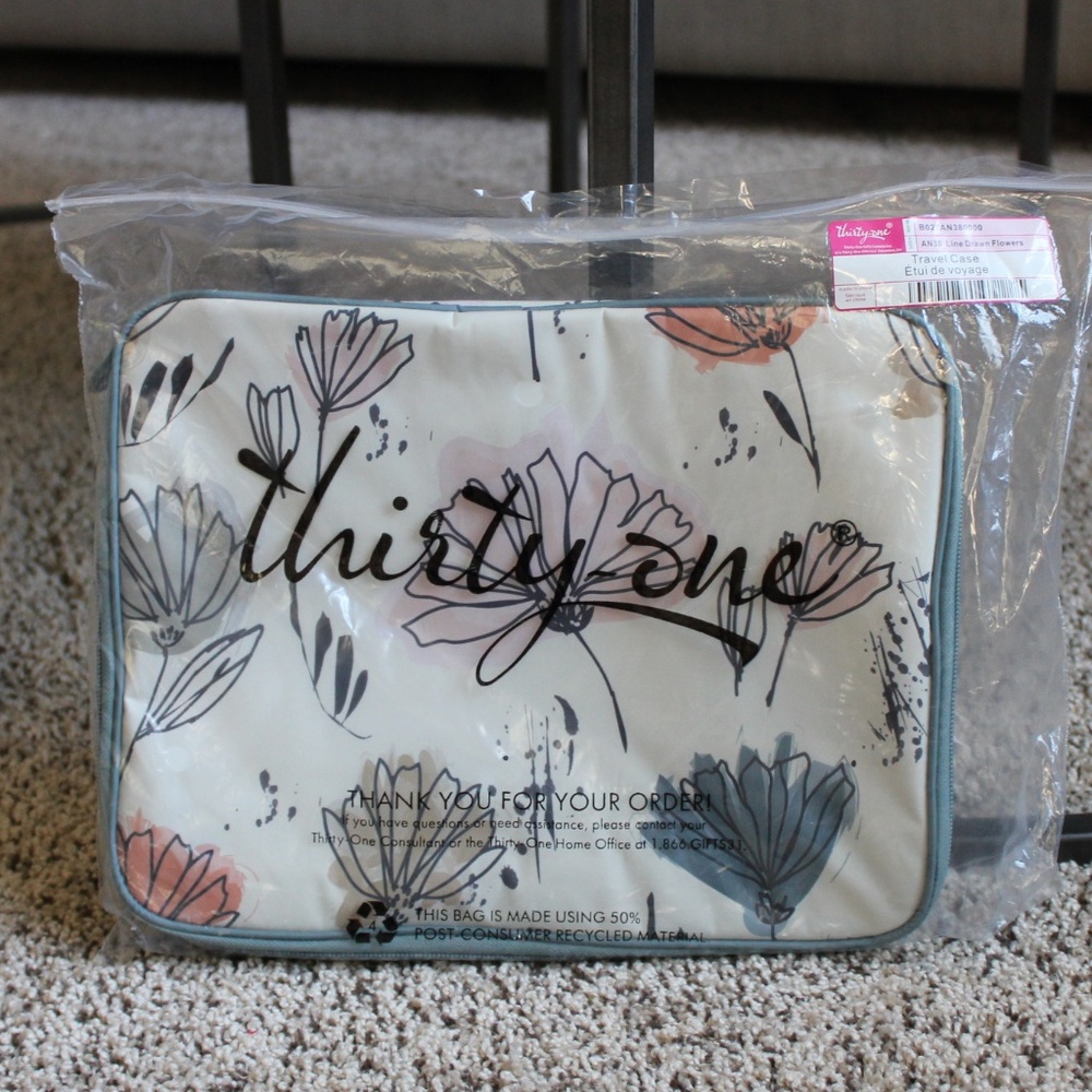 Travel Case by Thirty-One